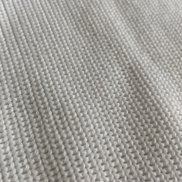 H&M White Sweater Vest - Picture 3 of 4